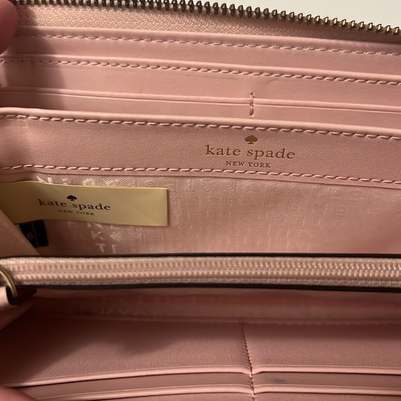 Blush pink Kate Spade wallet - Picture 5 of 6